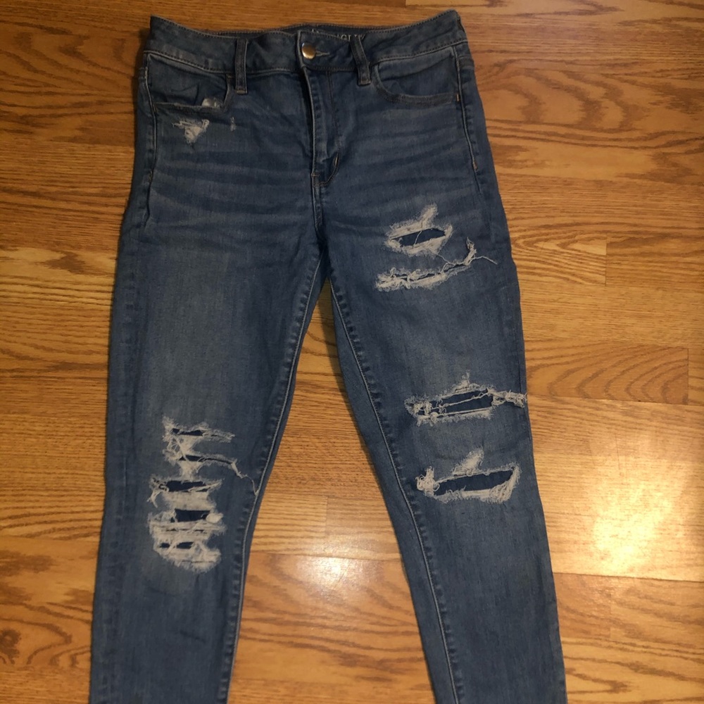 American Eagle distressed jeans